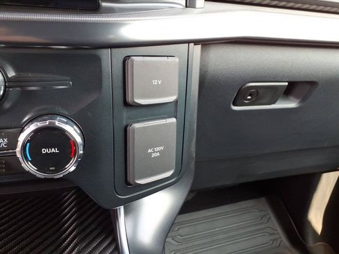 Used 2025 Ford F150 Raptor AWD/4WD image 19
