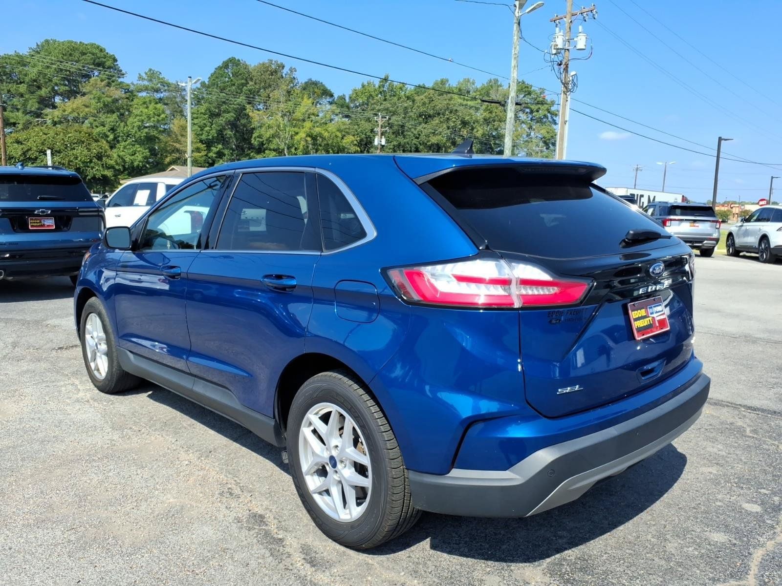 Used 2024 Ford Edge SEL AWD/4WD image 3