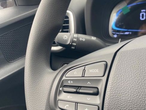 New 2026 Hyundai Venue SE image 22