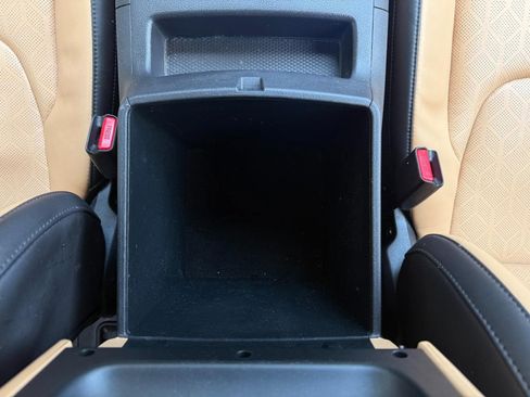 Used 2024 Kia Carnival EX image 46