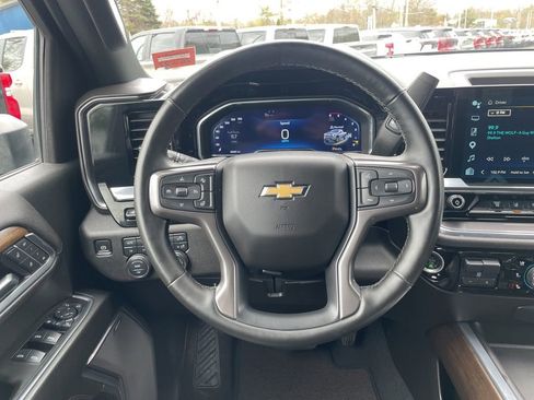 Used 2025 Chevrolet Silverado 2500 High Country w/ Technology Package AWD/4WD image 11