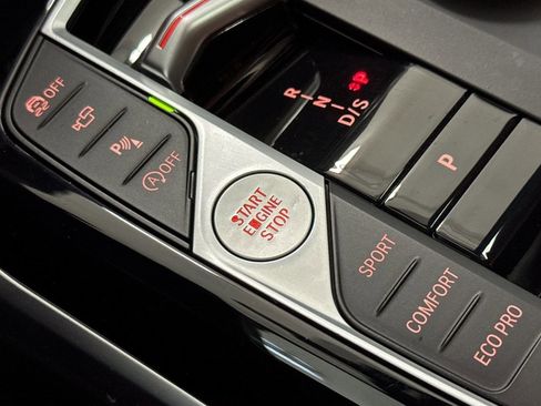 Used 2023 BMW 330i Sedan w/ Parking Assistance Package image 18