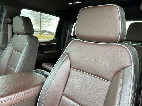 Used 2025 GMC Sierra 1500 Denali w/ Denali Reserve Package AWD/4WD image 18