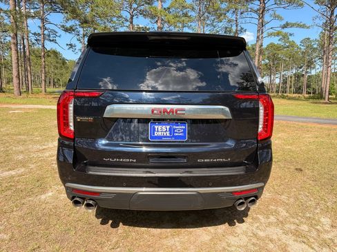 Used 2023 GMC Yukon Denali w/ LPO, Floor Liner Package AWD/4WD image 4