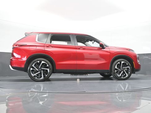 Used 2024 Mitsubishi Outlander SE Black Edition FWD image 56