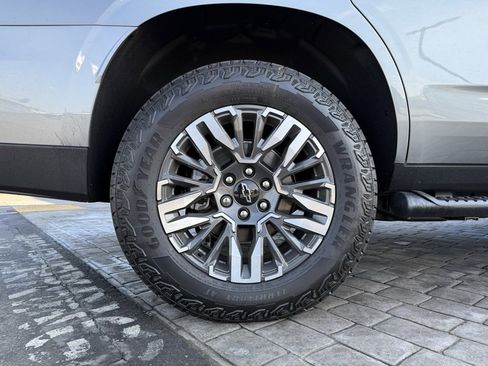 New 2026 Chevrolet Tahoe Z71 image 11