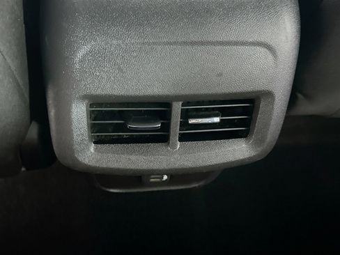 Used 2022 Chevrolet Equinox LT image 27