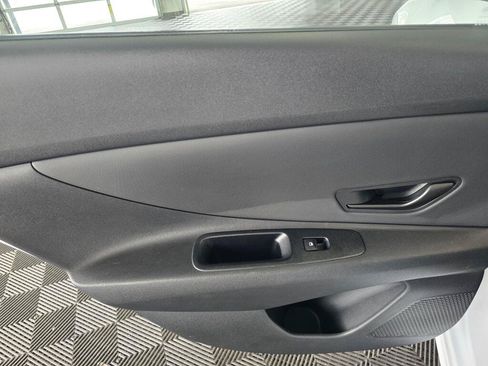 Used 2025 Hyundai Elantra SEL FWD image 34