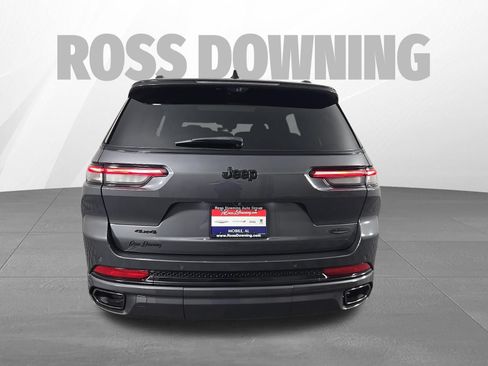 Used 2023 Jeep Grand Cherokee L Summit AWD/4WD image 5