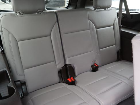 Used 2023 Chevrolet Suburban Z71 w/ Z71 Off-Road Package image 39