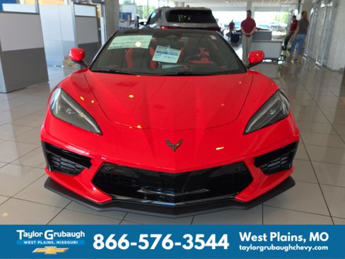 New 2027 Chevrolet Corvette Stingray Convertible w/ Z51 Performance Package RWD image 2