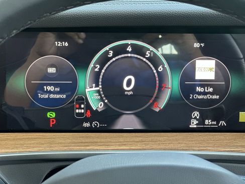 New 2026 Volkswagen Tiguan SEL R-Line image 15