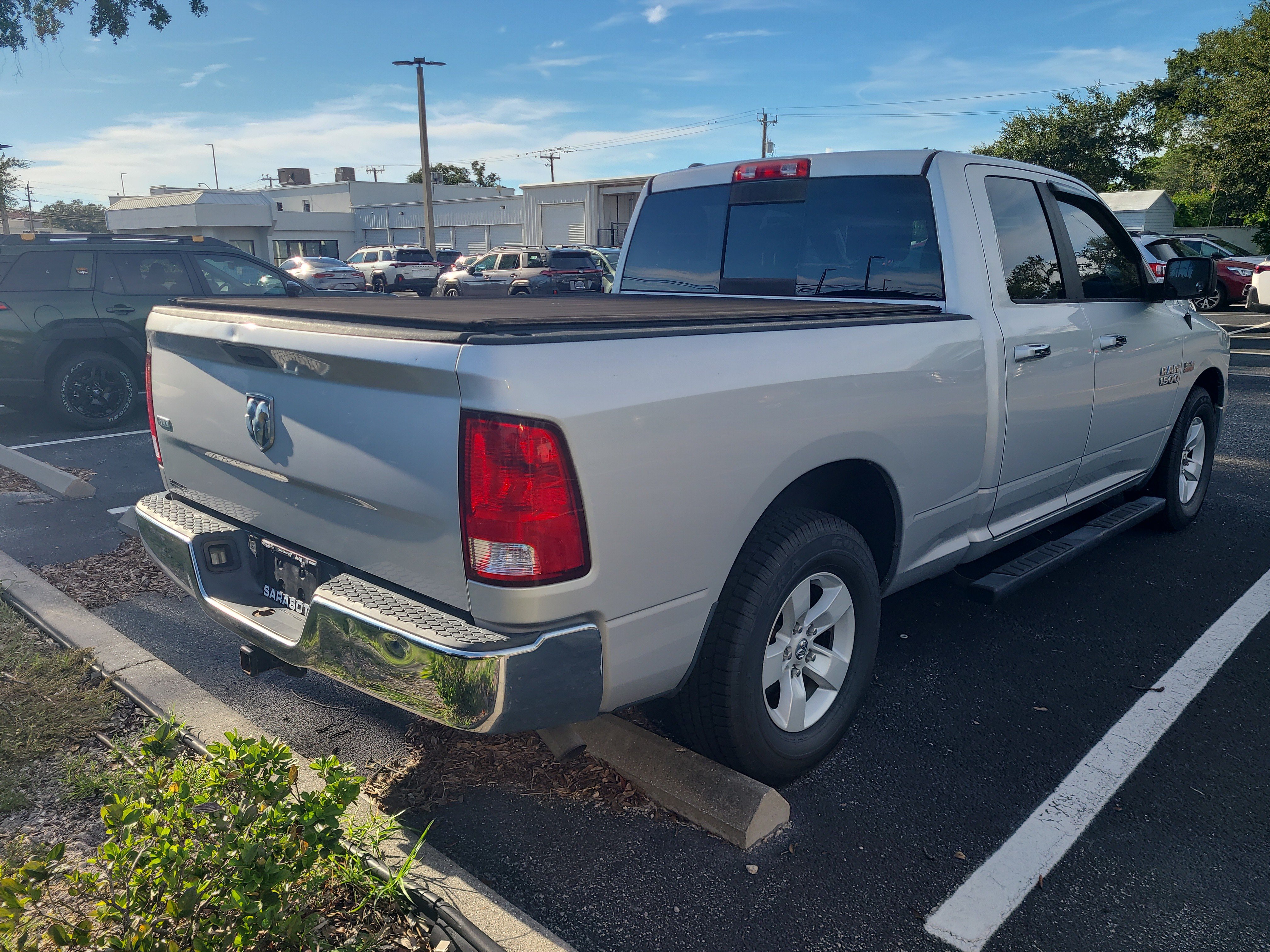 Used 2016 RAM 1500 Classic SLT RWD image 9