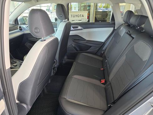 New 2026 Volkswagen Taos SE AWD/4WD image 35