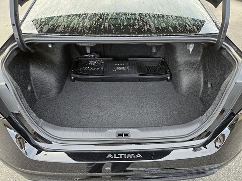 New 2025 Nissan Altima 2.5 SV image 10