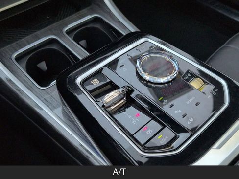 Used 2025 BMW 740i RWD image 16