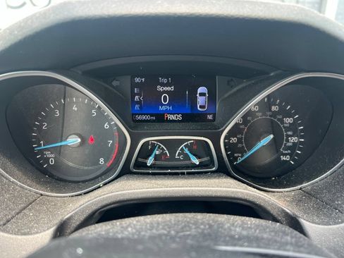 Used 2017 Ford Focus SEL w/ Cold Weather Package FWD image 5