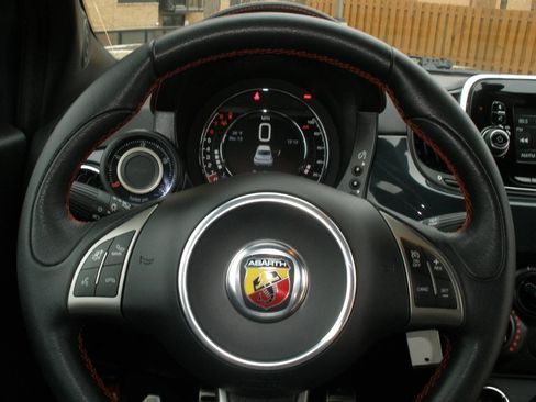 Used 2017 FIAT 500 Abarth image 31