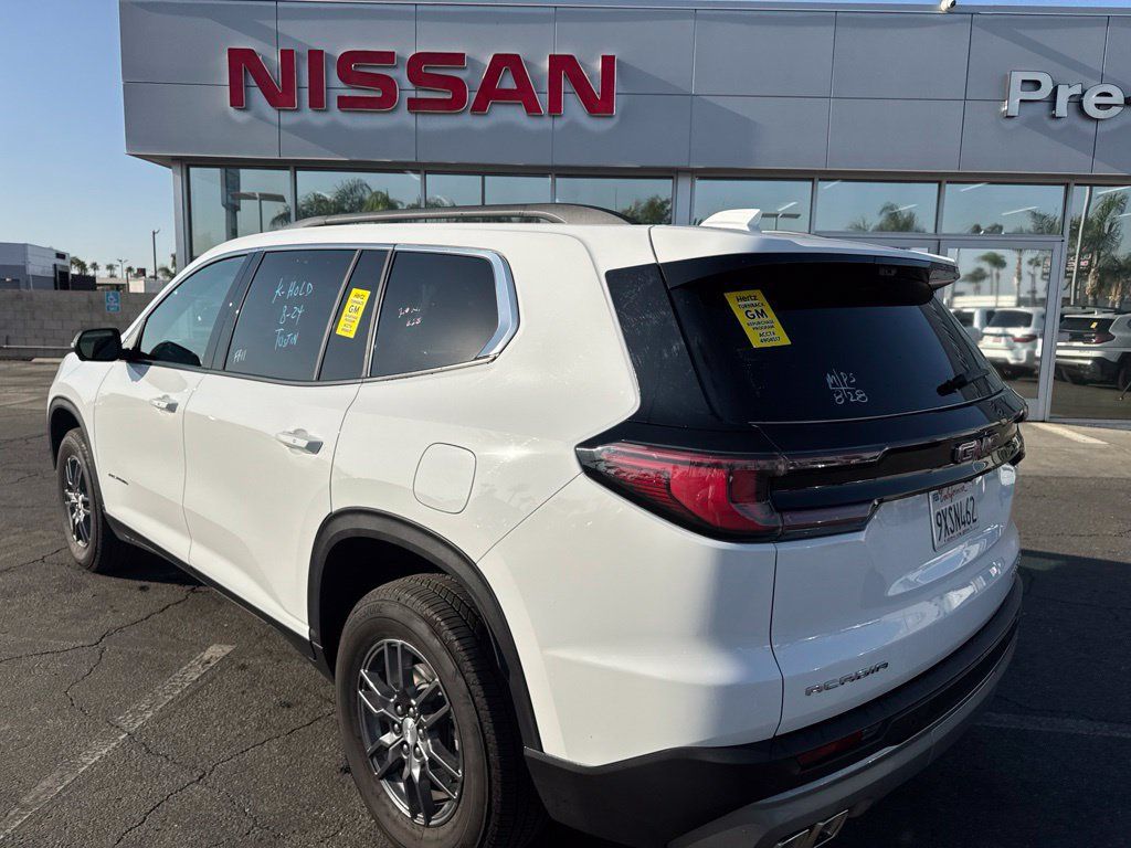 Used 2026 GMC Acadia Elevation FWD image 2