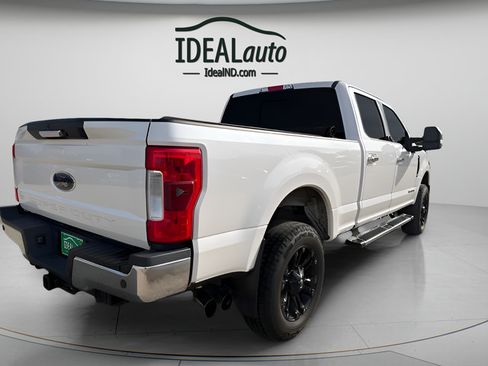 Used 2017 Ford F250 Lariat w/ Chrome Package AWD/4WD image 3