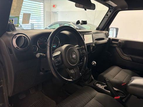 Used 2012 Jeep Wrangler Sport AWD/4WD image 5