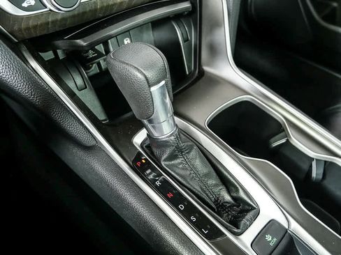 Used 2019 Honda Accord EX image 16