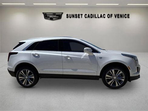 New 2025 Cadillac XT5 Premium Luxury image 2