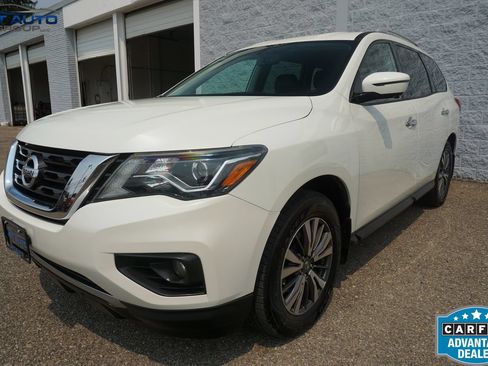 Used 2017 Nissan Pathfinder SL w/ Trailer Tow Package AWD/4WD image 3