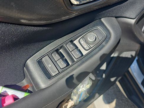 Used 2025 Subaru Outback Premium image 15