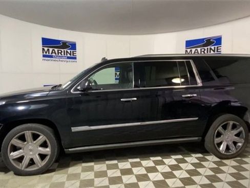 Used 2015 Cadillac Escalade ESV Premium image 7