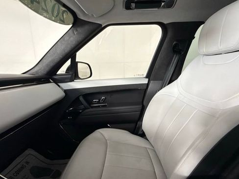 Used 2024 Land Rover Range Rover Sport Autobiography image 18