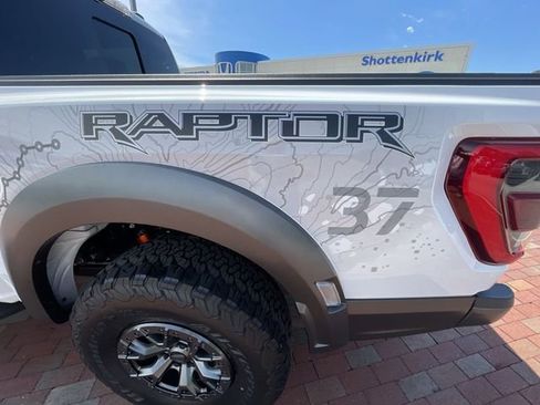 Used 2022 Ford F150 Raptor w/ Raptor 37 Performance Package AWD/4WD image 33