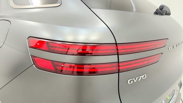 Used 2026 Genesis GV70 3.5T Sport Prestige AWD/4WD image 25