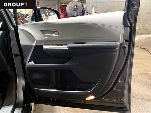 Certified 2021 Toyota Sienna XLE image 23
