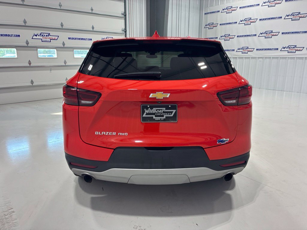 Used 2025 Chevrolet Blazer LT AWD/4WD image 5