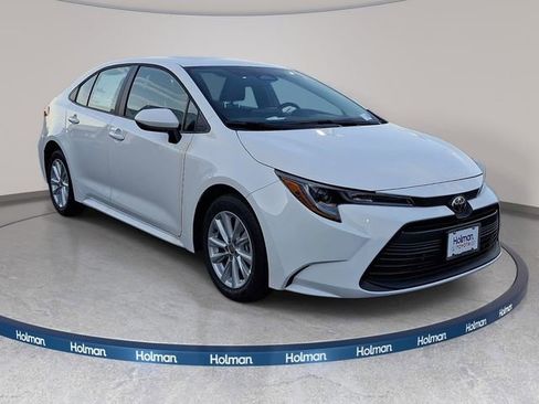 New 2026 Toyota Corolla LE FWD image 2