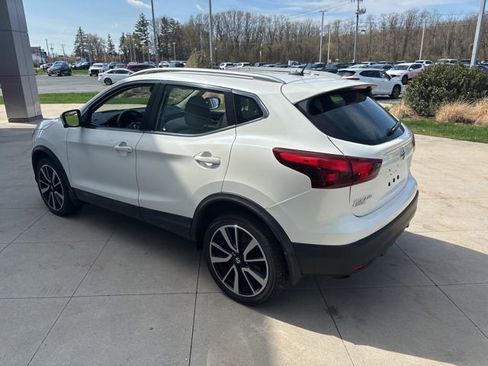 Used 2018 Nissan Rogue Sport SL w/ SL Premium Package image 5