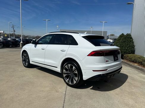 Certified 2025 Audi Q8 Prestige image 7