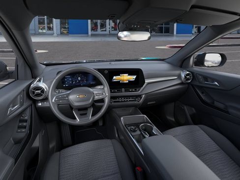 New 2026 Chevrolet Equinox LT FWD image 16