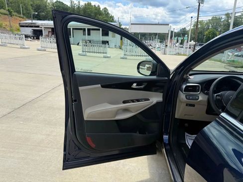 Used 2019 Kia Sorento LX image 22