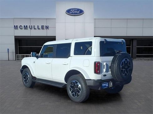 New 2025 Ford Bronco Outer Banks image 3