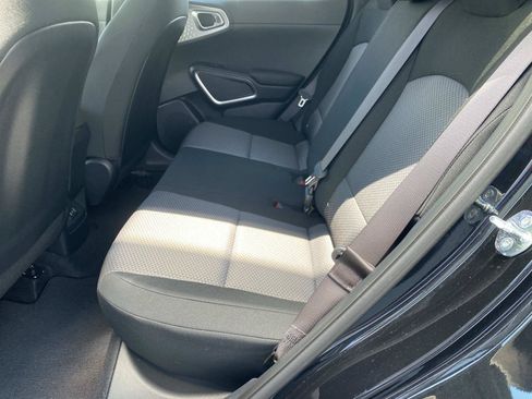Used 2025 Kia Soul S FWD image 12