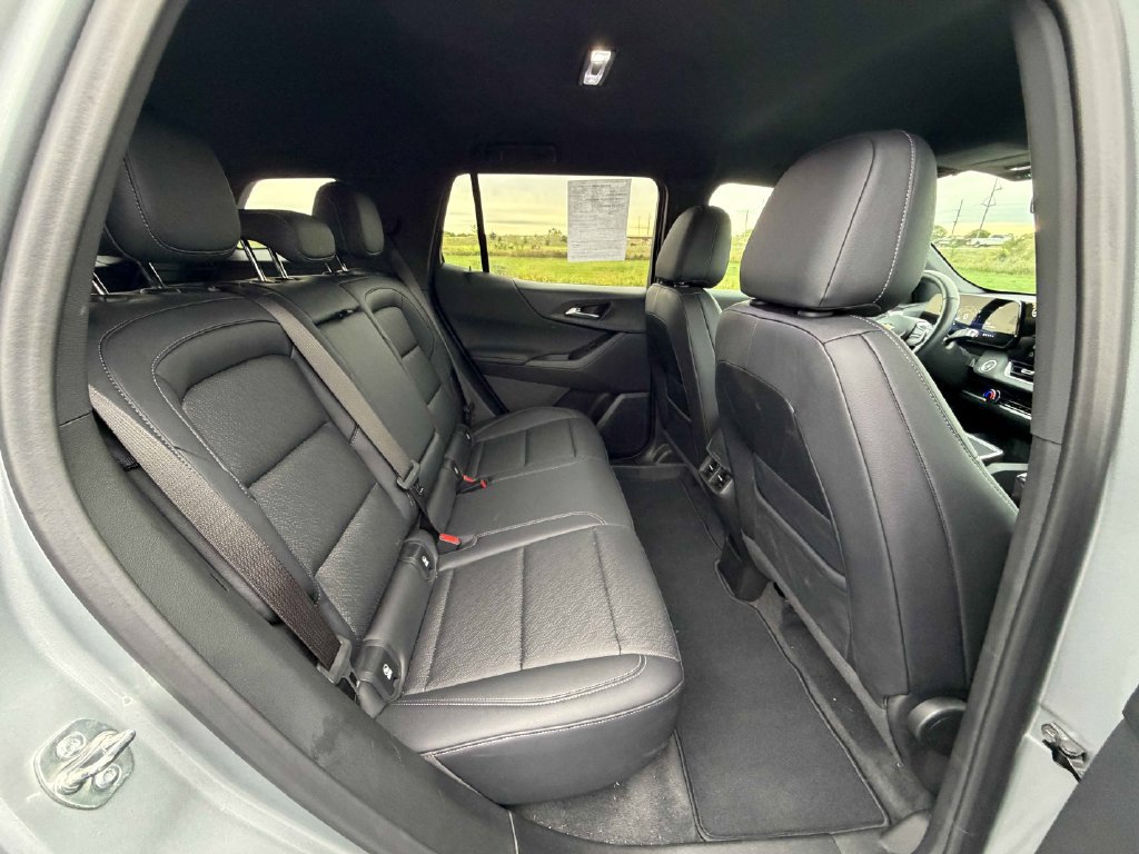 Used 2025 Chevrolet Equinox LT w/ Convenience Package II AWD/4WD image 25