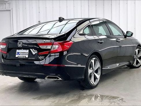 Used 2019 Honda Accord Touring image 12