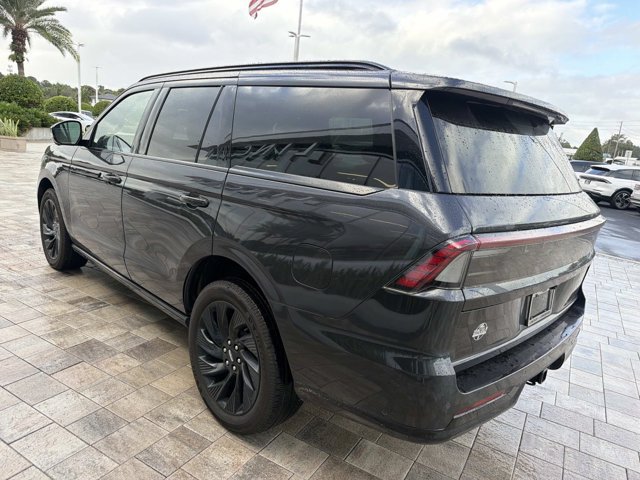 Certified 2025 Lincoln Navigator Reserve w/ Jet Appearance Package AWD/4WD image 4