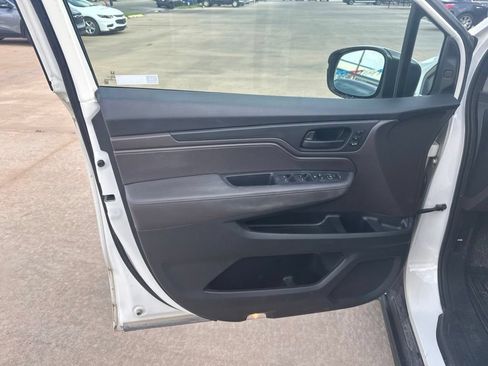 Used 2018 Honda Odyssey EX-L image 7