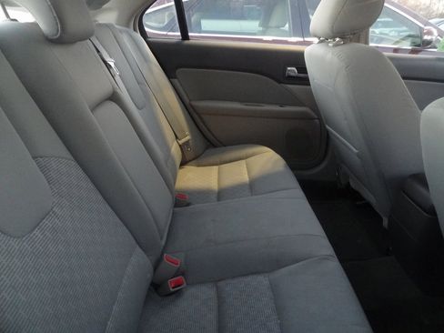 Used 2012 Ford Fusion SE image 10