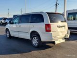 Used 2010 Chrysler Town & Country Touring image 2