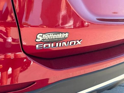 Used 2023 Chevrolet Equinox Premier AWD/4WD image 12