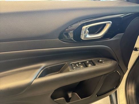 New 2026 Jeep Compass Latitude image 18